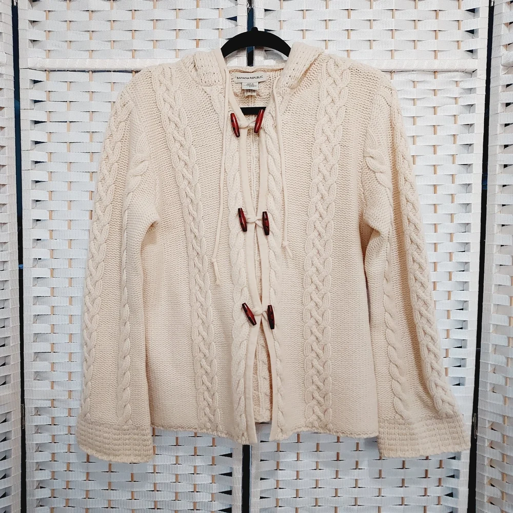 💙Banana Republic 100% Lambswool Hooded Cable Knit Sweater Cream 🤍LARGE